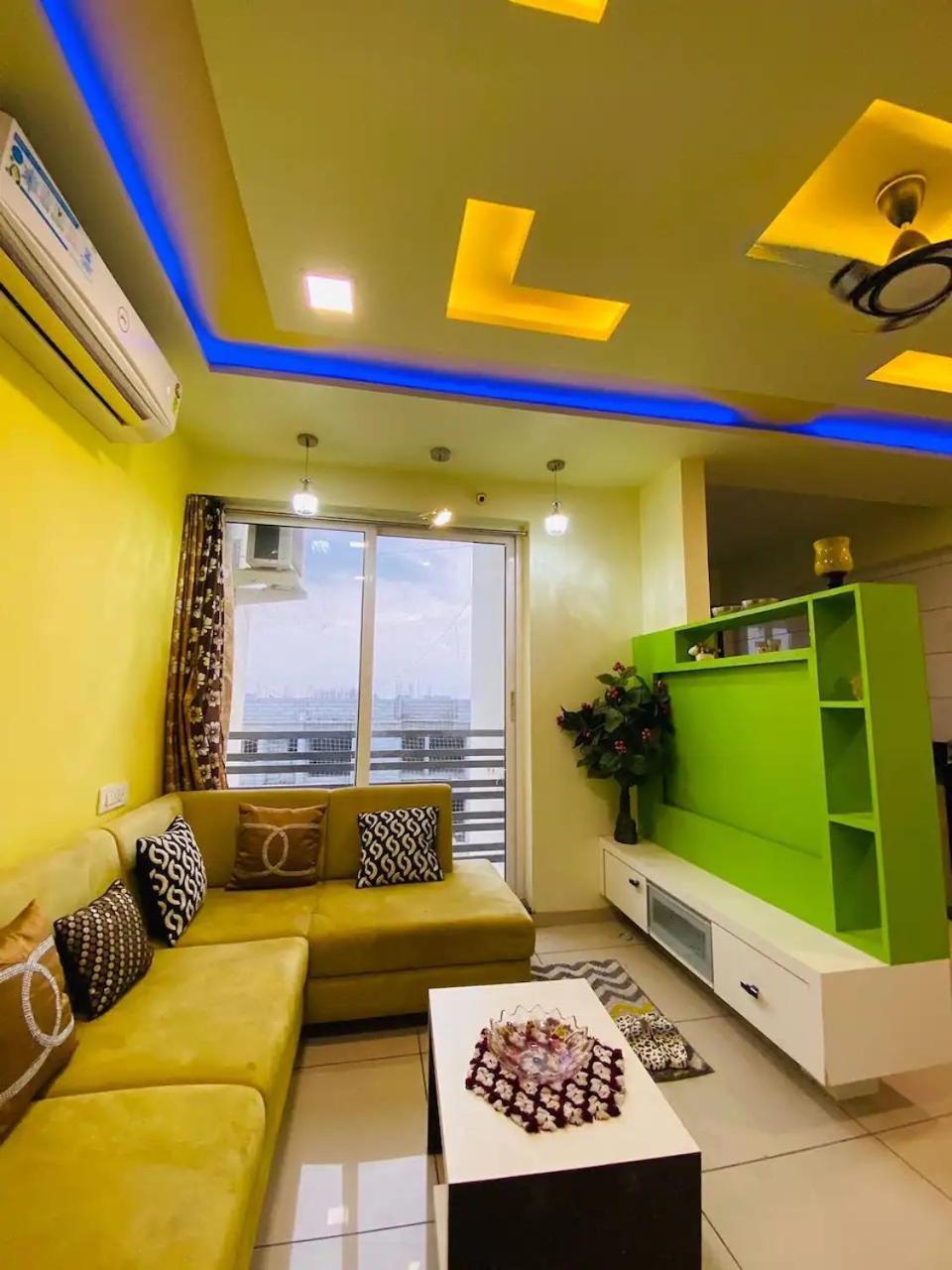 7 Seasons Palm Suite With Sky Orbit, Balcony, Swimming Pool, Wifi, Playground Rajkot Bagian luar foto