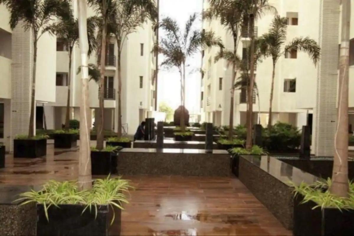7 Seasons Palm Suite With Sky Orbit, Balcony, Swimming Pool, Wifi, Playground Rajkot Bagian luar foto